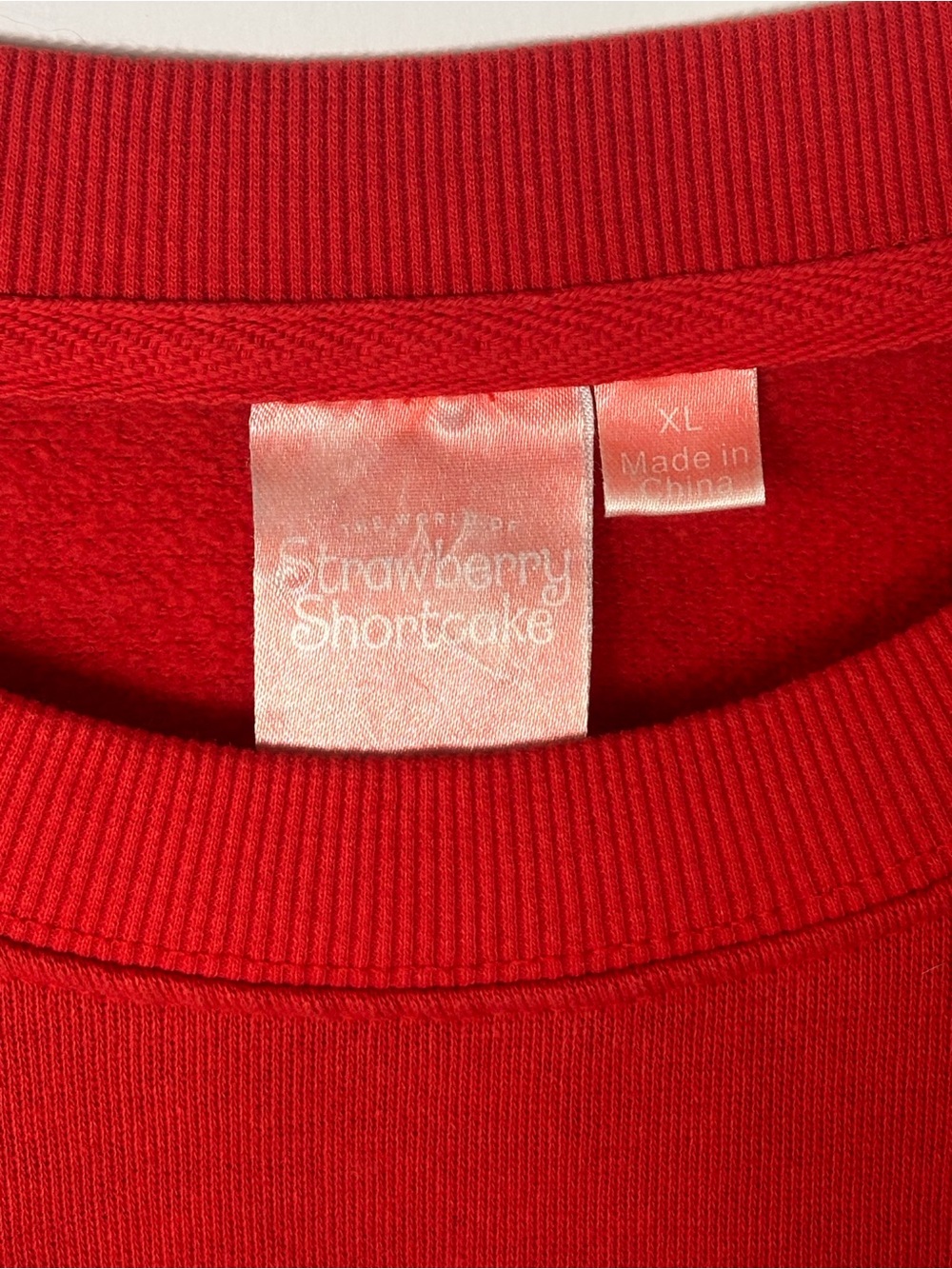Strawberry‎ Shortcake Red Graphic Sweatshirt Women’s XL - Picture 8 of 9